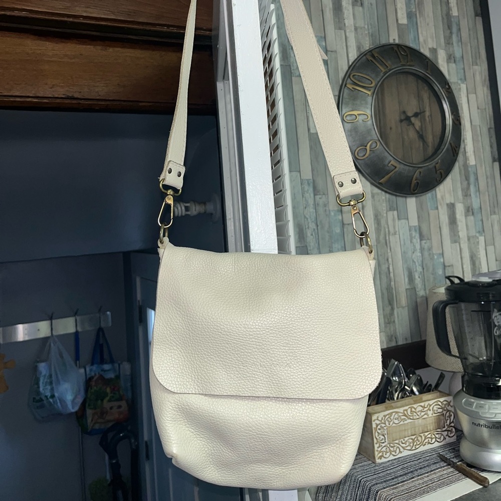 Calma Project 11600 Beige Leather Crossbody
